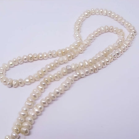 Süsswasserperle Mini weiss 3-3.5mm 1 Strang