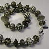 Kette Muranoglas grau Punkte weiss Silber – Bild 3