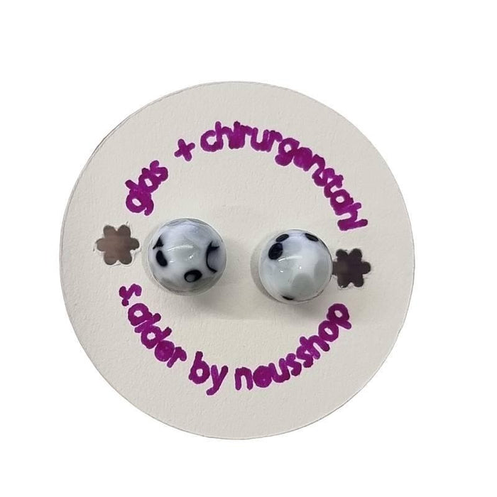 Ohrstecker Chirurgenstahl weiss punkte grau schwarz handgemacht