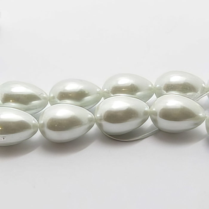 Glasperle weiss Perlenschimmer Tropfen 9x14mm 1 Stück