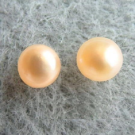 Süsswasserperlen Apricot button 6.5mm peg 1 Paar
