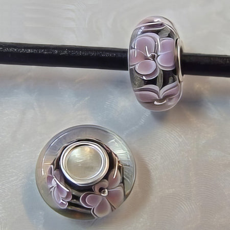 Easy Style Perle 925 schwarz mit doppel Blume lila 1 Stück