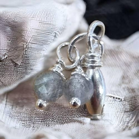 Anhänger Charm Labradorit facettiert +Silberperle L:15mm 925