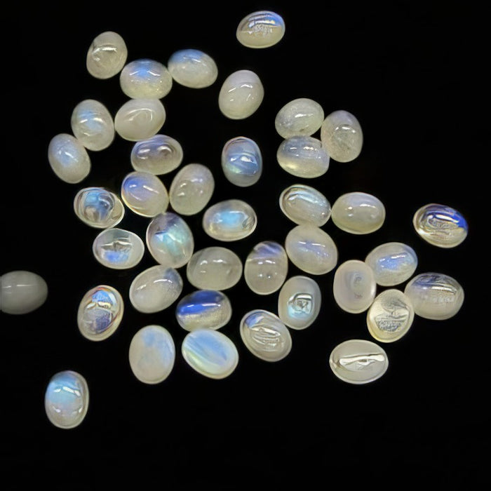 Cabochon Mondstein oval 6x8mm 1Stk.