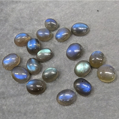 Cabochon Labradorith oval ca. 11x8 10x9mm 1Stk.