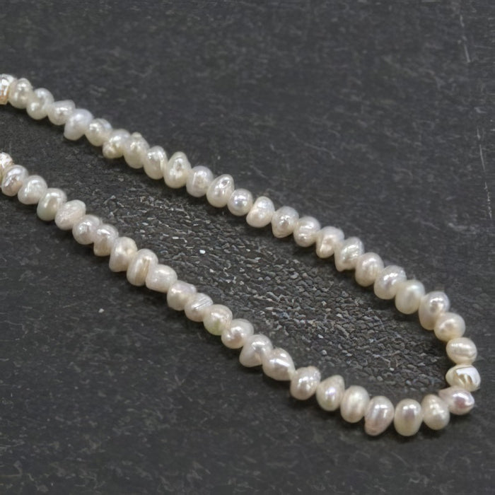 Süsswasserperle Mini Weiss 2.8-3.2mm 1 Strang