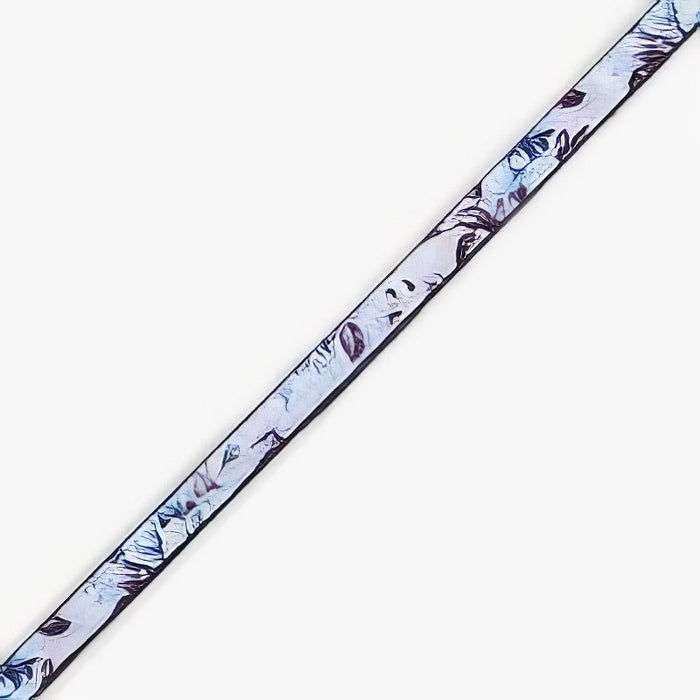 Flaches Lederimitat mit kornblau Blumendruck 90cm