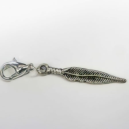 Anhänger Feder Silberf. mit Karabiner Clip ON