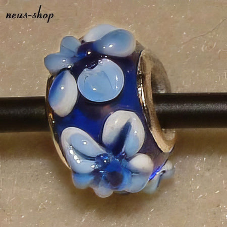 Easy-Style blau 3D Blümli weiss
